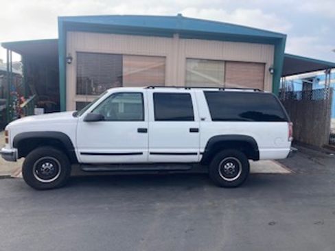 Used 1996 GMC Suburban 2500 image 4