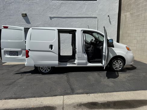 Used 2019 Nissan NV200 SV w/ Navigation Package FWD image 7