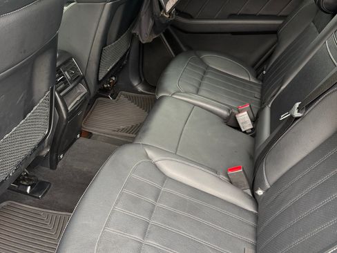 Used 2015 Mercedes-Benz GL 320 BlueTEC 4MATIC image 16