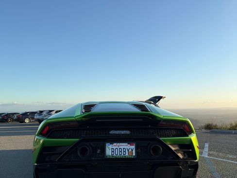 Used 2021 Lamborghini Huracan EVO image 9