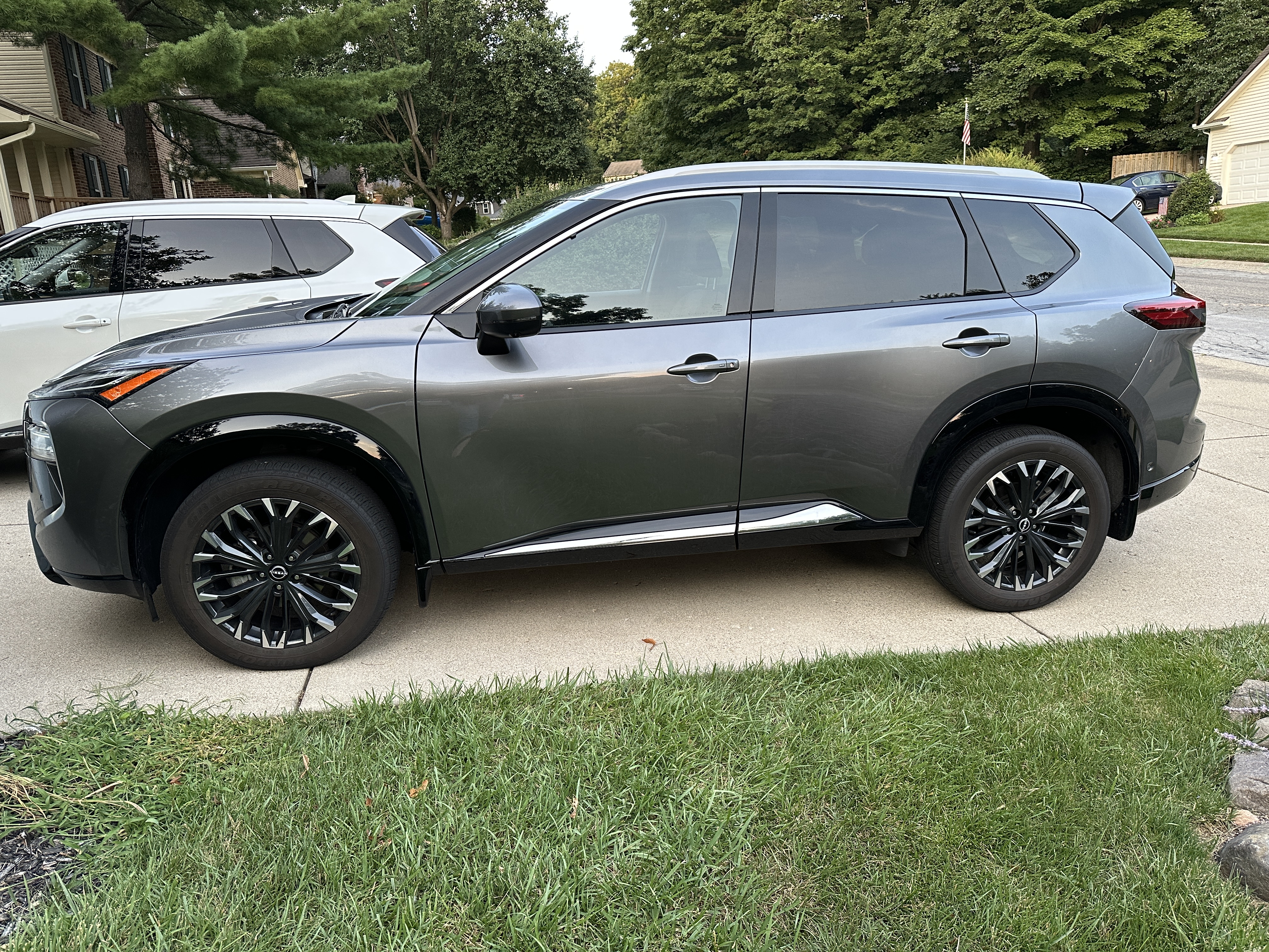 Used 2024 Nissan Rogue Platinum w/ Platinum Premium Package AWD/4WD image 5