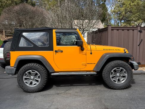 Used 2013 Jeep Wrangler Rubicon w/ PWR Convenience Group image 5