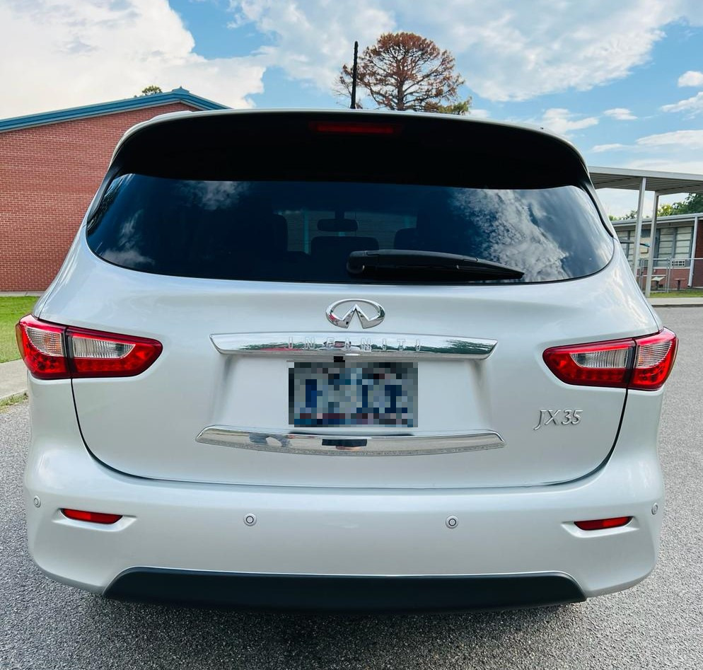 Used 2013 INFINITI JX35 FWD w/ Premium Pkg image 6