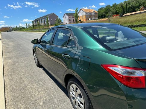 Used 2014 Toyota Corolla LE FWD image 26