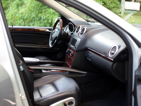 Used 2008 Mercedes-Benz ML 63 AMG 4MATIC image 9