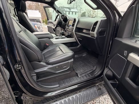 Used 2019 Ford F150 Lariat w/ Equipment Group 502A Luxury image 6