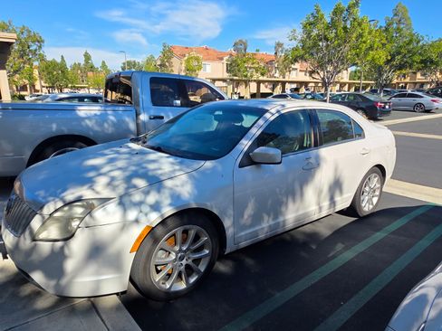 Used 2010 Mercury Milan Premier image 9