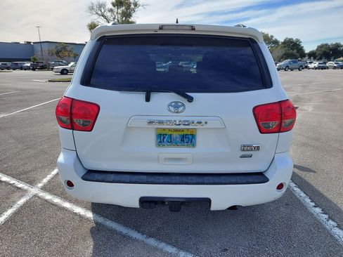 Used 2013 Toyota Sequoia SR5 image 19