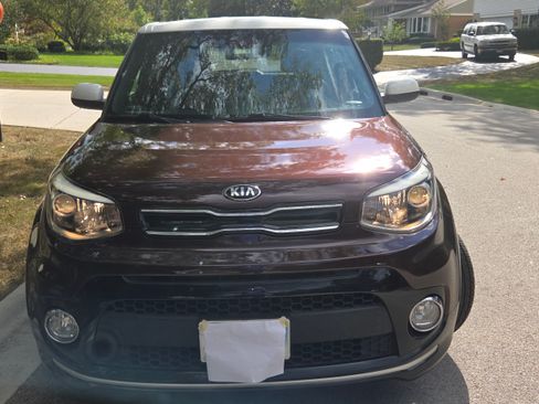 Used 2017 Kia Soul + w/ Option Group 041 image 15