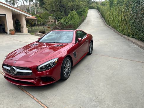 Used 2019 Mercedes-Benz SL 550 image 5