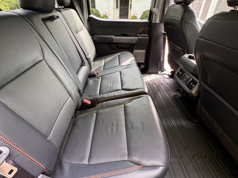 Used 2025 Ford F250 Lariat w/ Lariat Ultimate Package AWD/4WD image 6