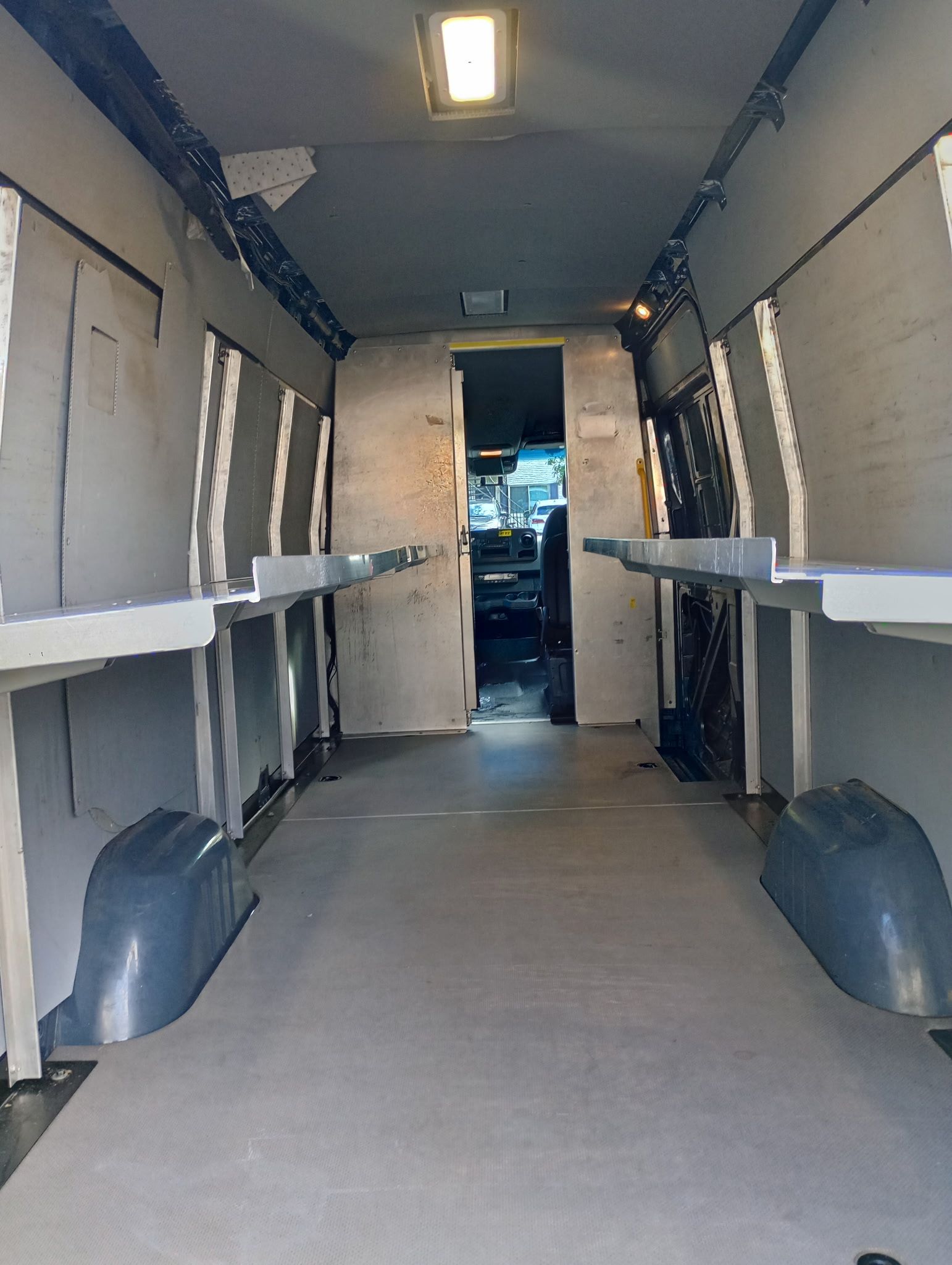 Used 2021 Mercedes-Benz Sprinter 2500 image 1