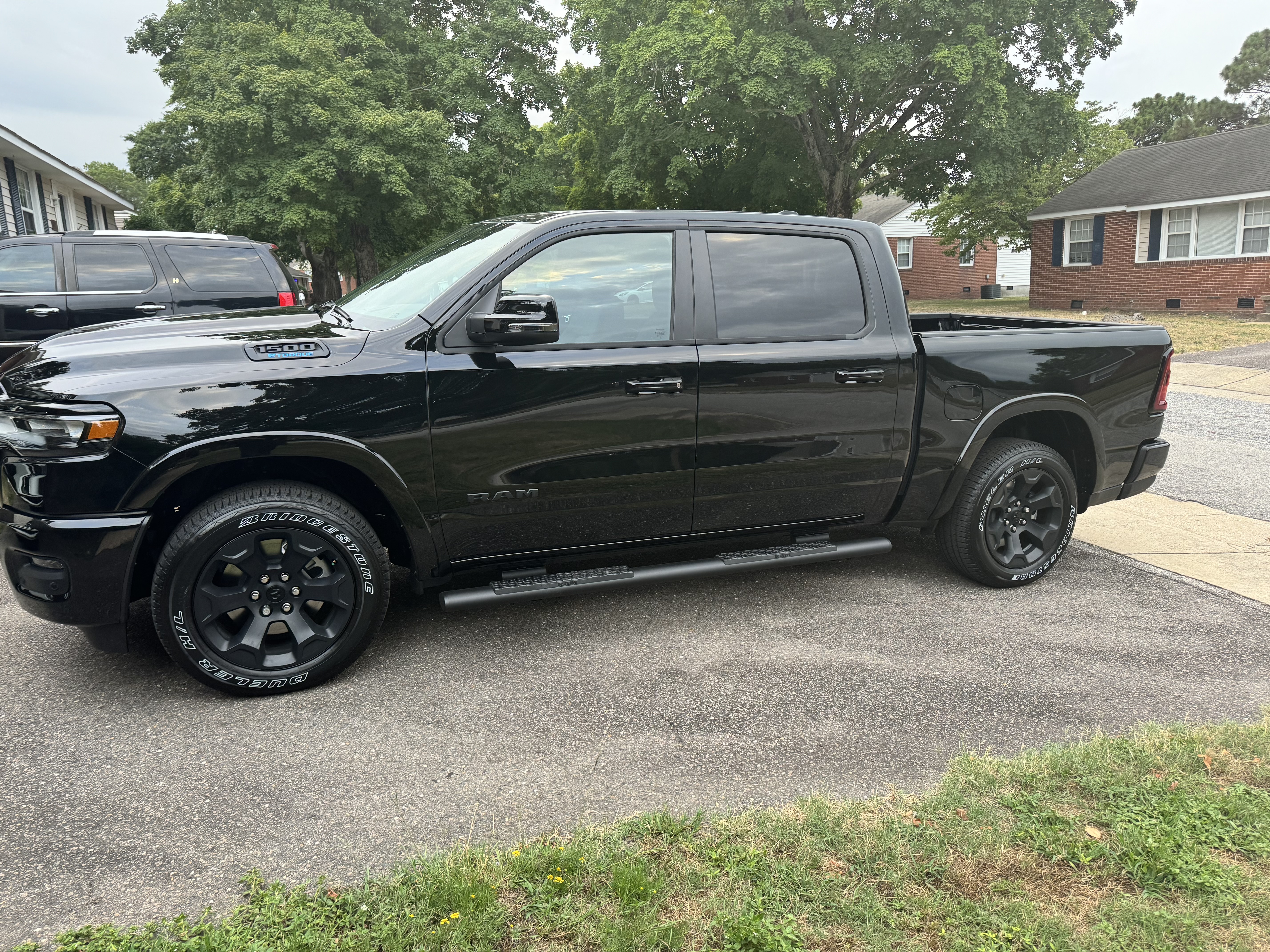 Used 2025 RAM 1500 Big Horn RWD image 1