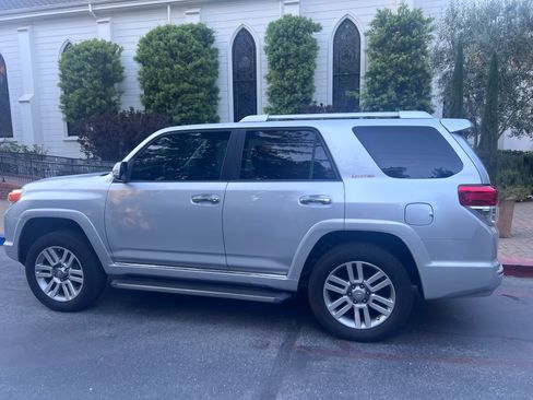 Used 2010 Toyota 4Runner Limited image 2