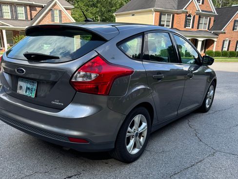 Used 2014 Ford Focus SE FWD image 12