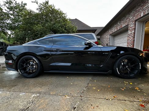 Used 2017 Ford Mustang Shelby GT350 w/ Electronics Package image 4
