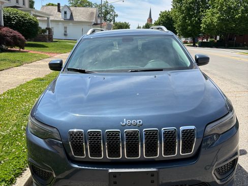 Used 2020 Jeep Cherokee Latitude w/ Safety Group AWD/4WD image 4
