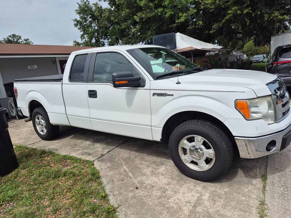 Used 2012 Ford F150 XLT w/ XLT Convenience Pkg RWD image 2