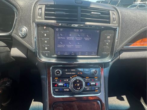 Used 2018 Lincoln Continental w/ Equipment Group 500A image 5