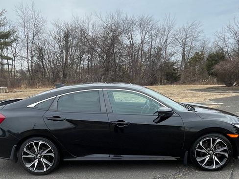 Used 2018 Honda Civic Si image 9