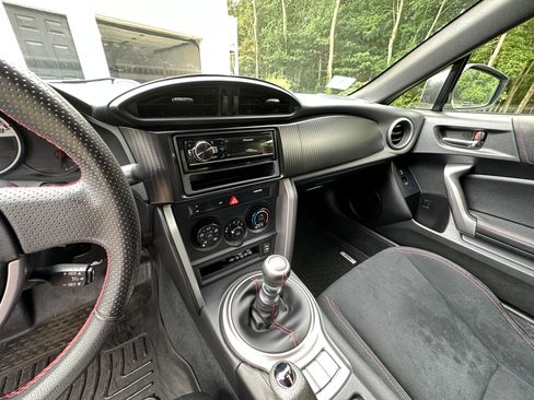 Used 2013 Scion FR-S RWD image 11