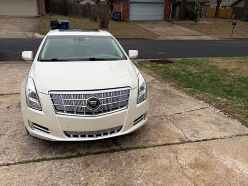 Used 2014 Cadillac XTS Platinum image 1