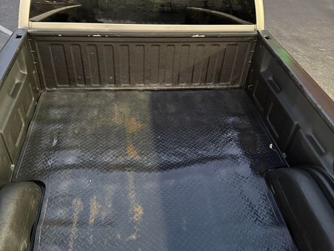 Used 2002 Chevrolet Silverado 3500 LT image 10