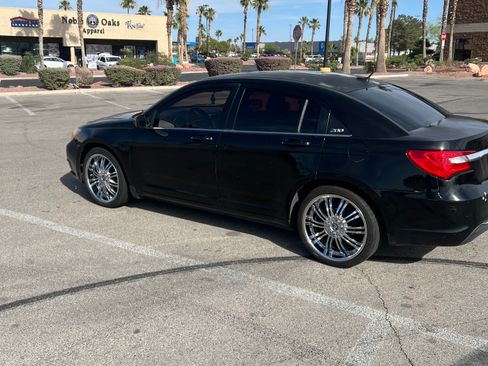 Used 2013 Chrysler 200 LX FWD image 9