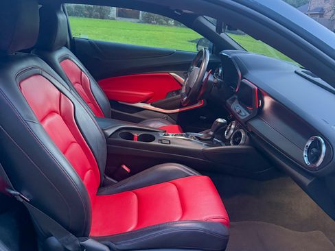 Used 2021 Chevrolet Camaro LT w/ RS Package RWD image 8