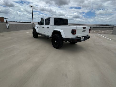 Used 2020 Jeep Gladiator Overland AWD/4WD image 15