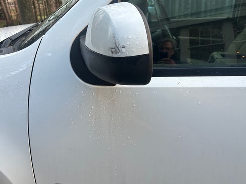 Used 2013 GMC Yukon SLT w/ SLT-2 Equipment Package image 2