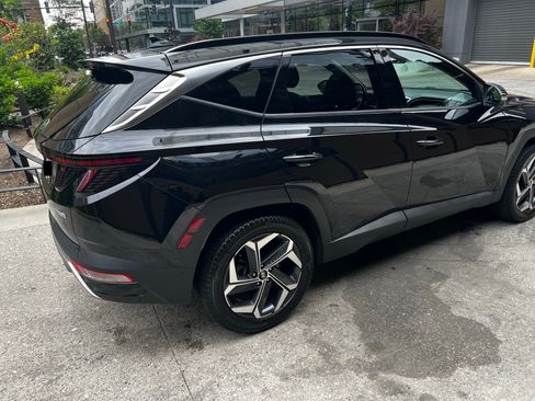 Used 2022 Hyundai Tucson Limited AWD/4WD image 2