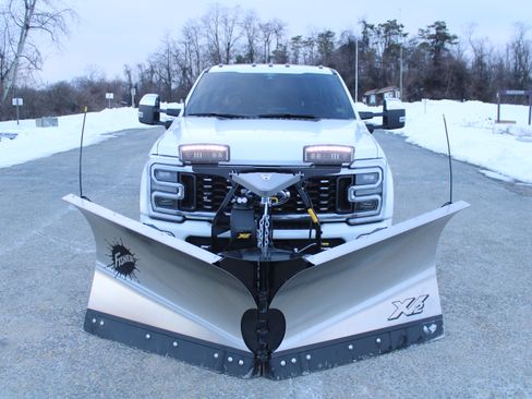 Used 2024 Ford F450 Limited w/ FX4 Off-Road Package image 11