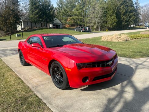 Used 2012 Chevrolet Camaro LS image 2