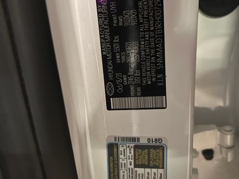 Used 2024 Genesis GV70 2.5T w/ Sport Prestige Package image 12