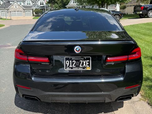 Used 2023 BMW M550i xDrive w/ Dynamic Handling Package AWD/4WD image 6