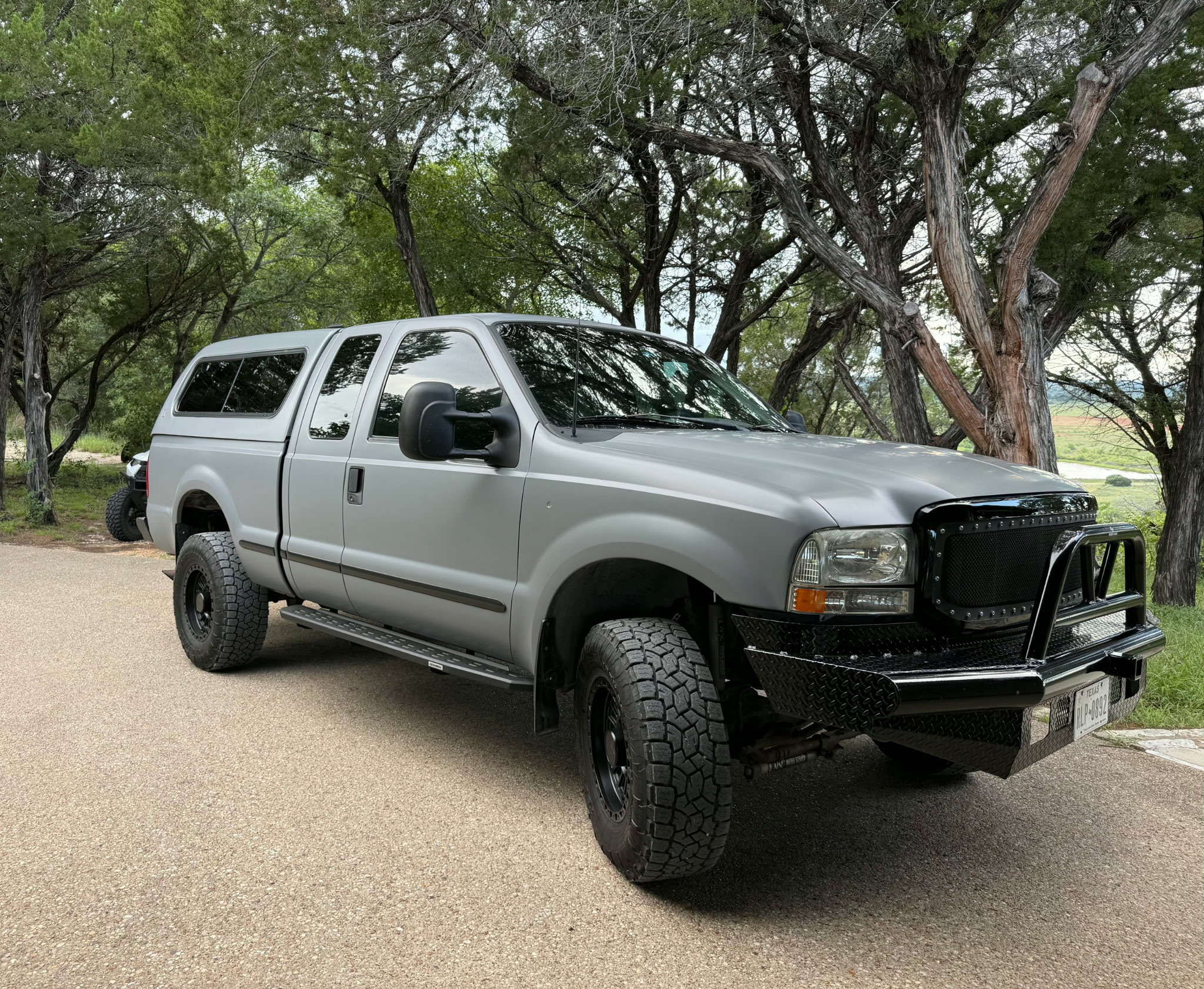 Used 1999 Ford F350 XLT AWD/4WD image 1