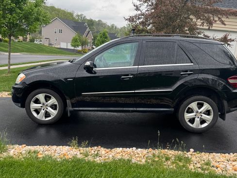 Used 2010 Mercedes-Benz ML 350 BlueTEC 4MATIC image 10