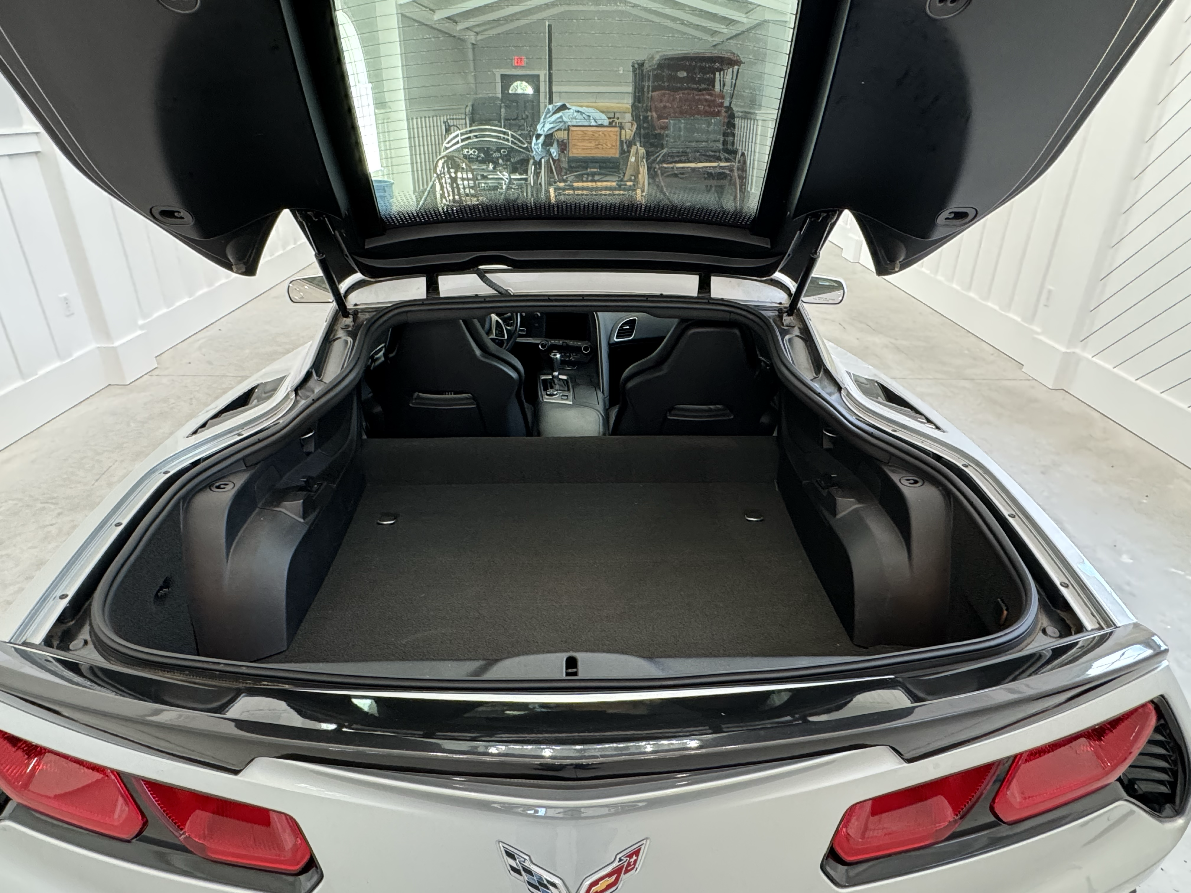Used 2016 Chevrolet Corvette Stingray Coupe RWD image 5