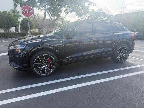 Used 2021 Audi Q8 Premium Plus w/ Premium Plus Package image 2