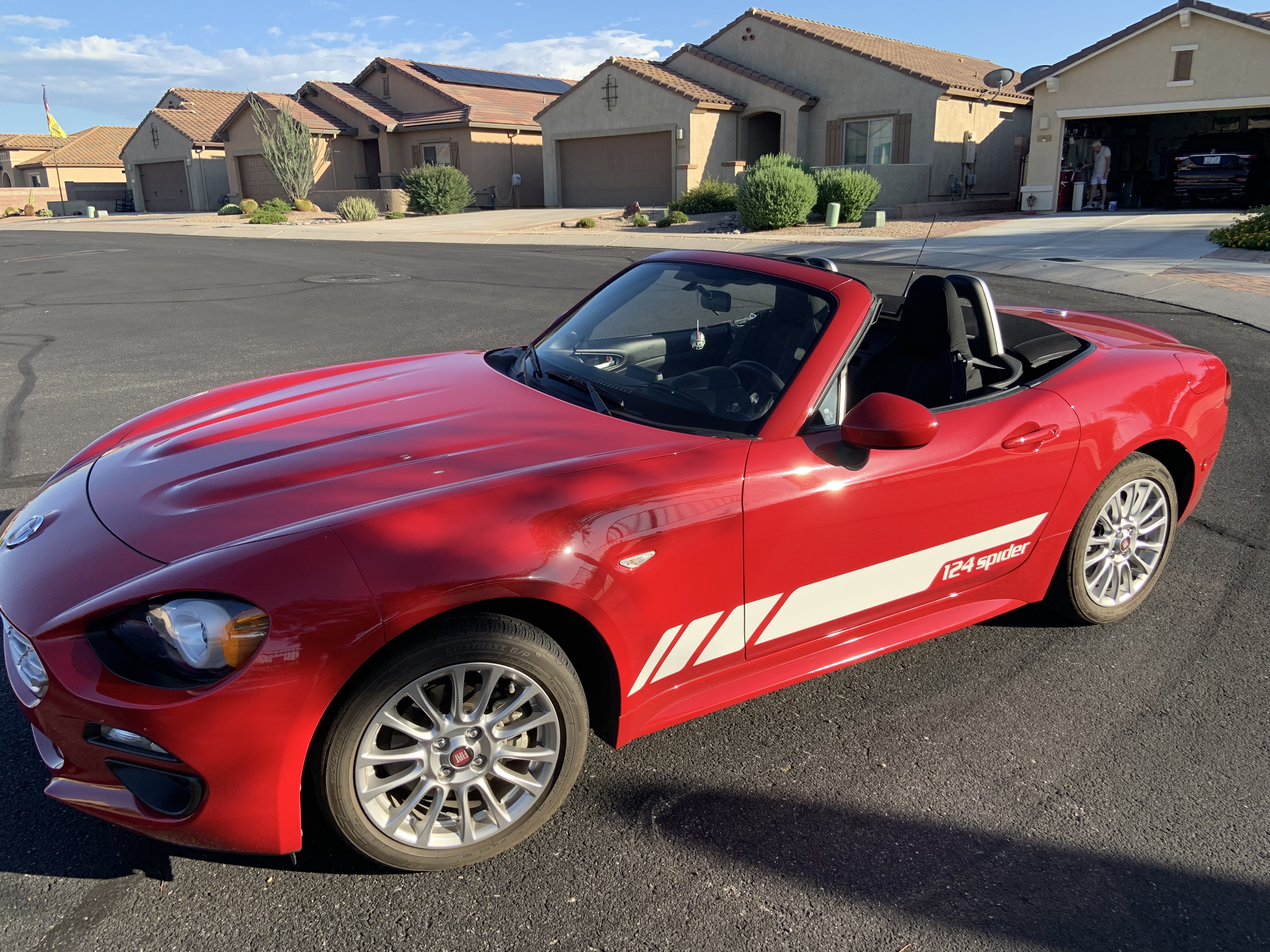Used 2018 FIAT 124 Spider Classica RWD image 1