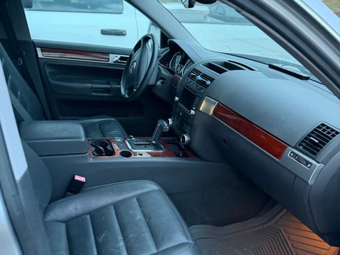 Used 2006 Volkswagen Touareg V8 image 6