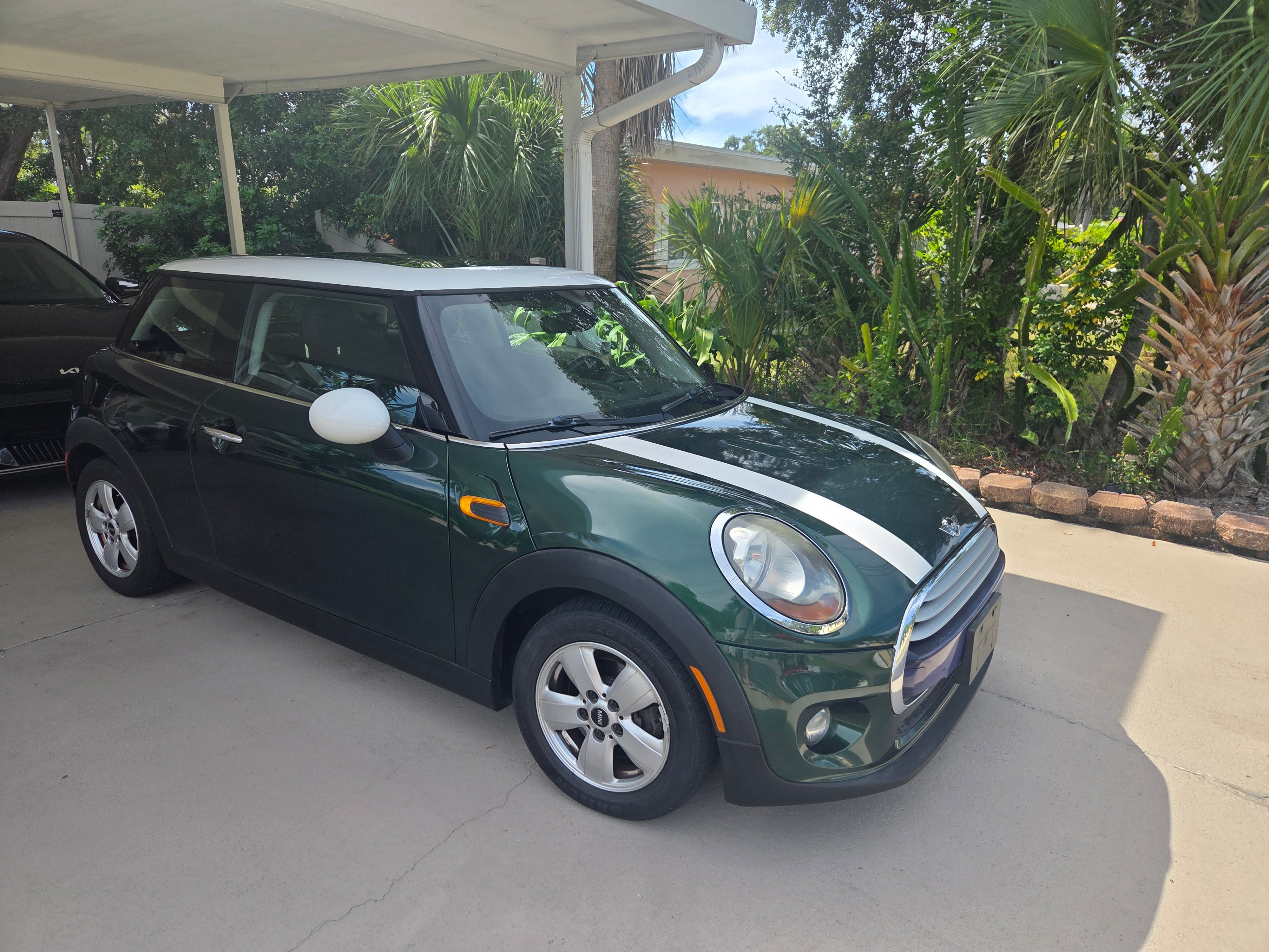 Used 2014 MINI Cooper 2-Door Hardtop w/ Premium Package 2 FWD image 15