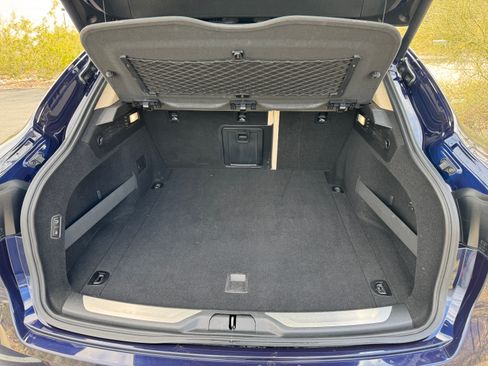 Used 2017 Maserati Levante w/ Luxury Package image 27