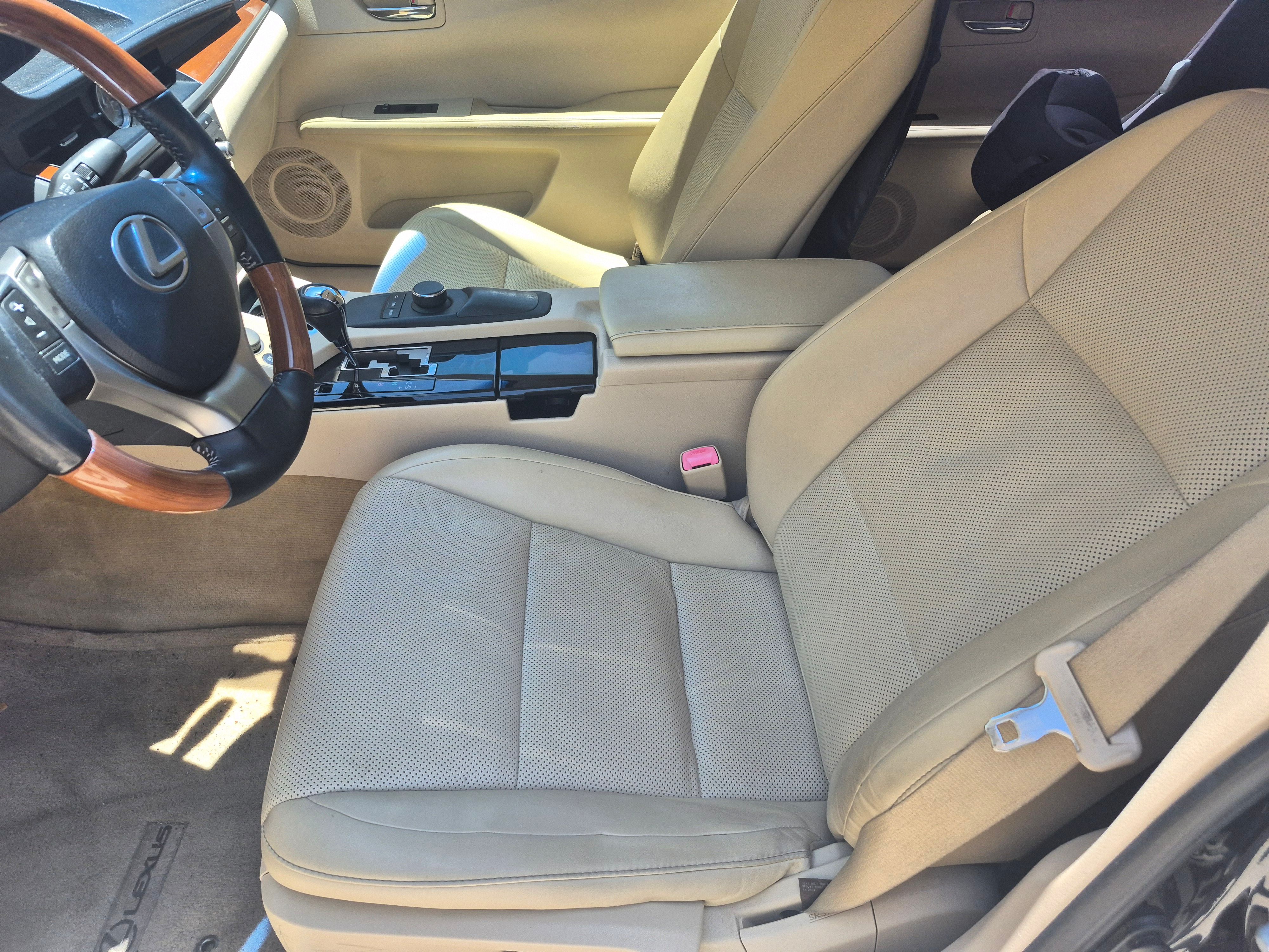 Used 2014 Lexus ES 300h w/ Premium Package w/Bamboo Trim FWD image 13