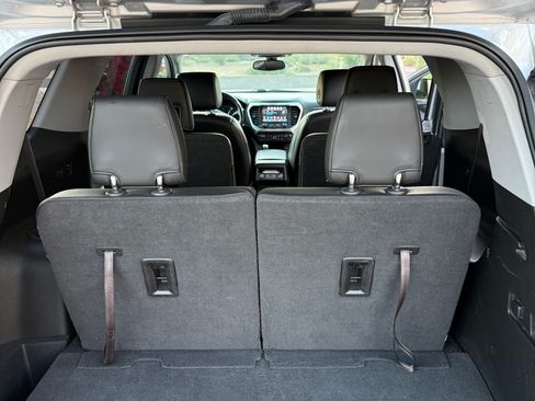 Used 2018 GMC Acadia SLT image 13