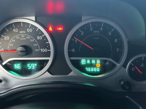 Used 2009 Jeep Wrangler Unlimited Sahara w/ Trailer Tow Group image 27