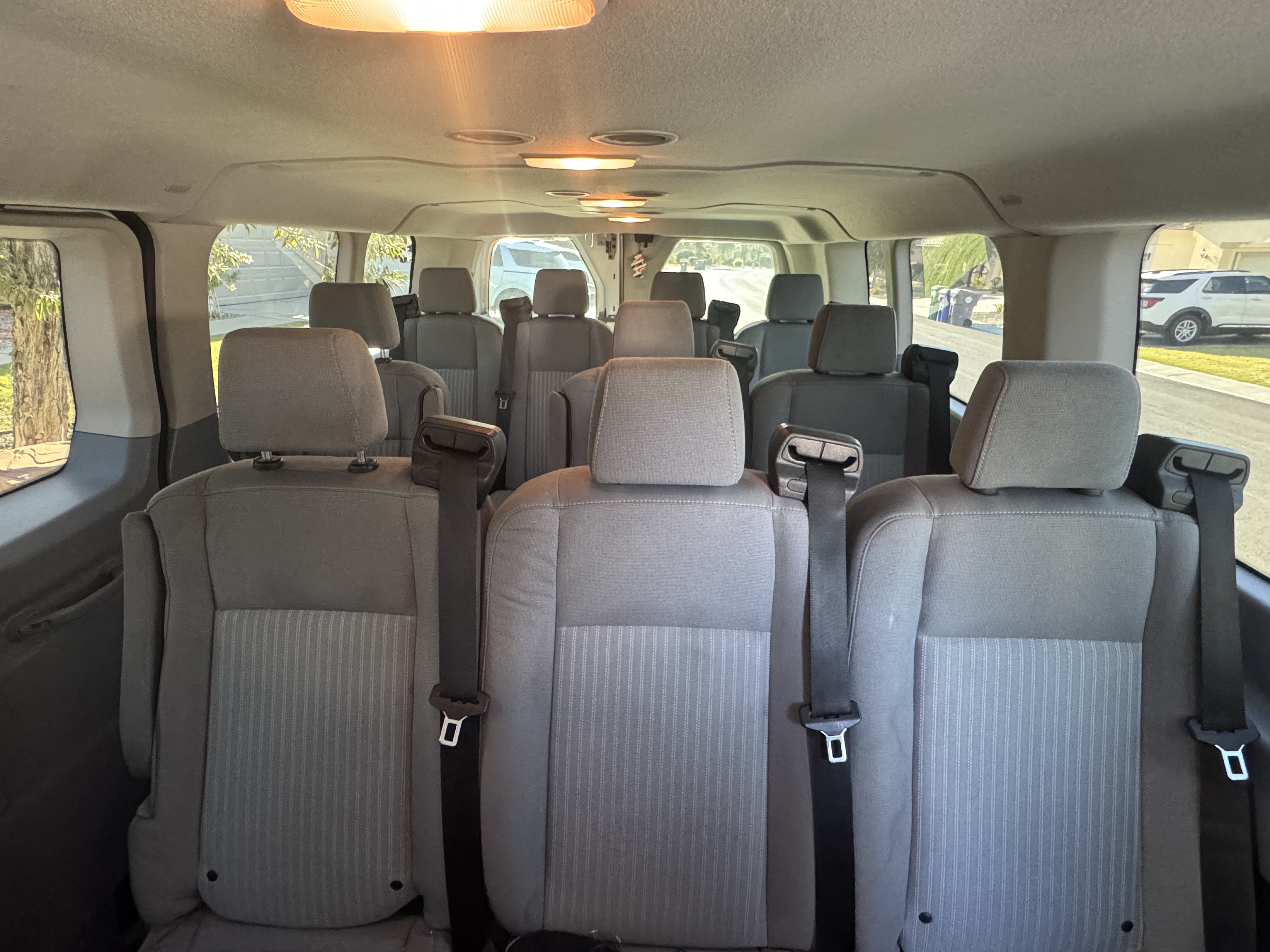 Used 2019 Ford Transit 350 XLT RWD image 5