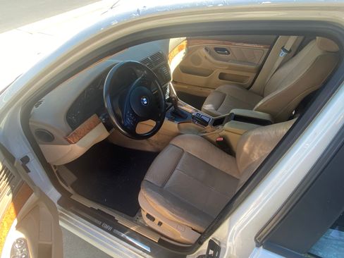 Used 2002 BMW 530i Sedan image 4