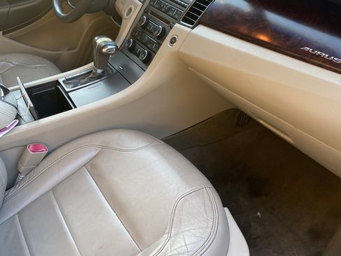 Used 2012 Ford Taurus SEL image 8